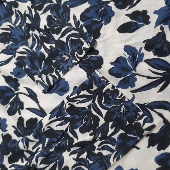 Tory Burch True Blue Floral Long Sleeves Tee - Picture 6 of 7